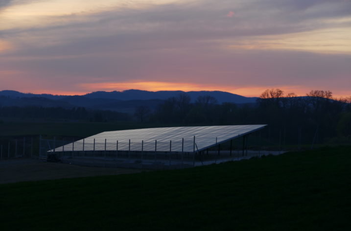 Inwestycje w fotowoltaikę nie zwalniają