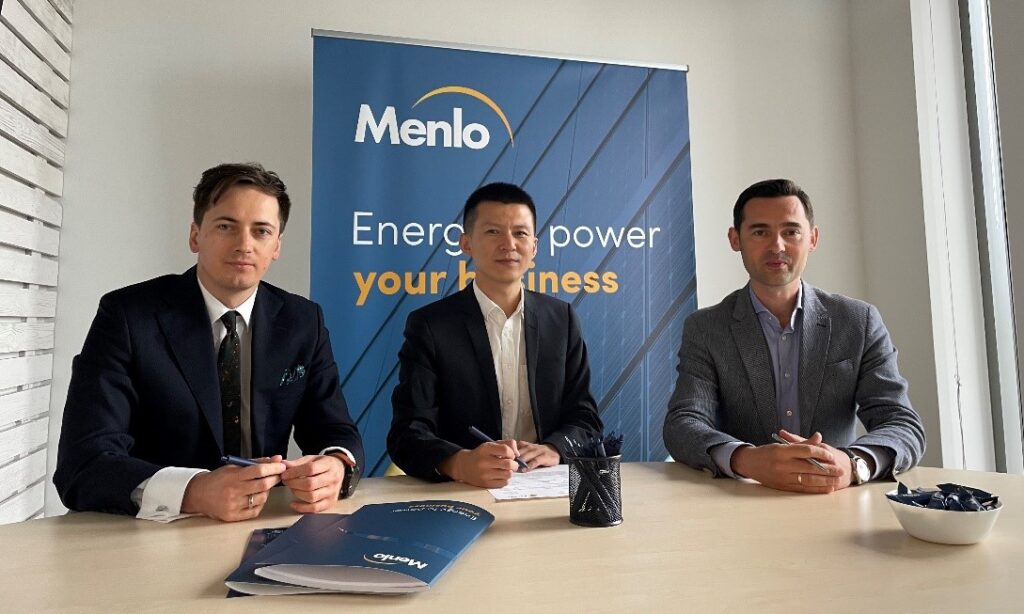 Menlo Electric i Risen Energy podpisują umowę o wartości ponad 200 milionów złotych