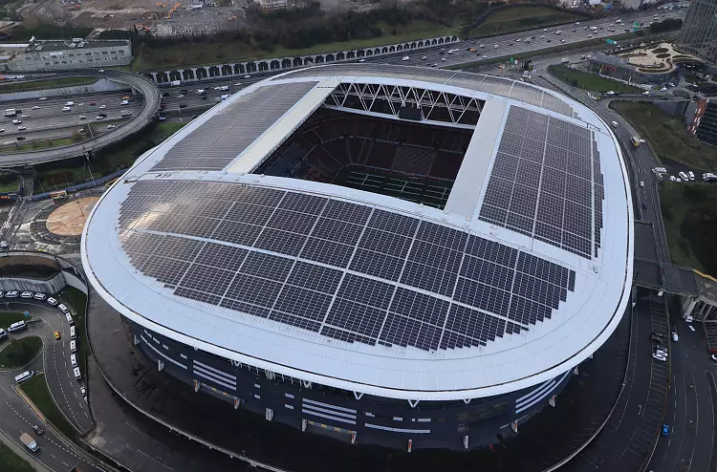 Elektrownia fotowoltaiczna na dachu stadionu tureckiego Galatasaray