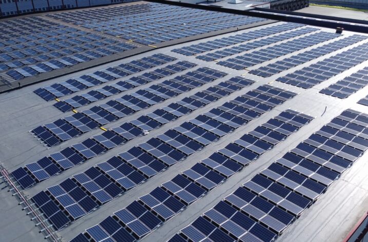 Ultralekka fotowoltaika: rewolucyjne rozwiązanie na lekkie dachy