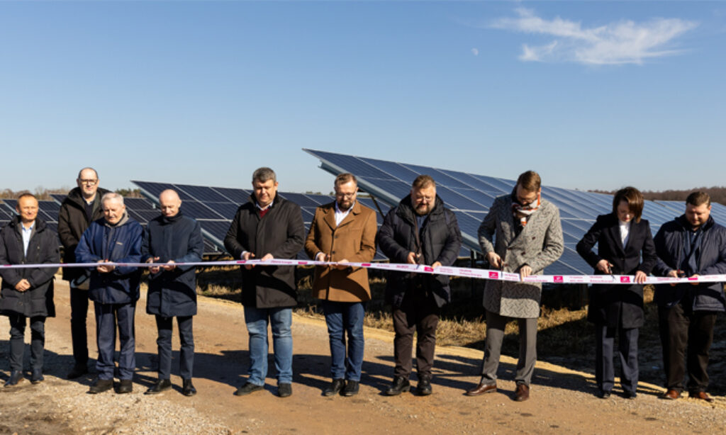 Otwarcie farmy fotowoltaicznej w Bałkowie