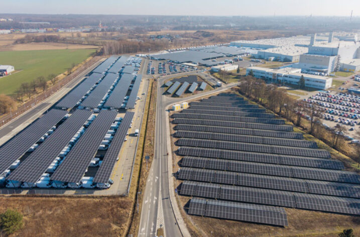 Stellantis zwiększa niezależność energetyczną