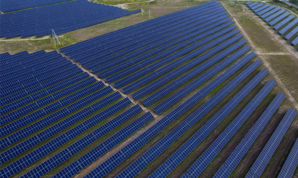 417 mln zł z BGK na rozwój blisko 270 MW fotowoltaiki w ramach KPO